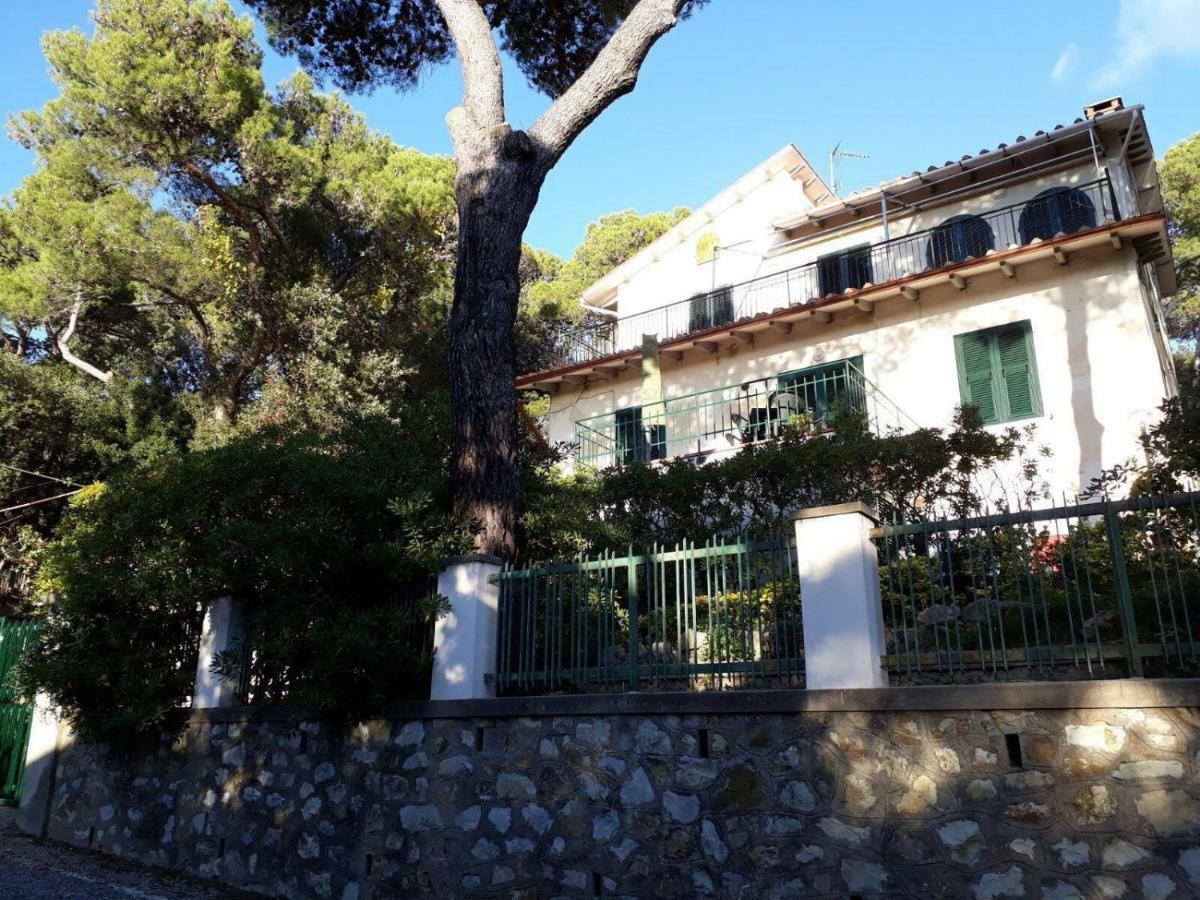 Casa Al Mare Livorno Apartman Quercianella Kültér fotó