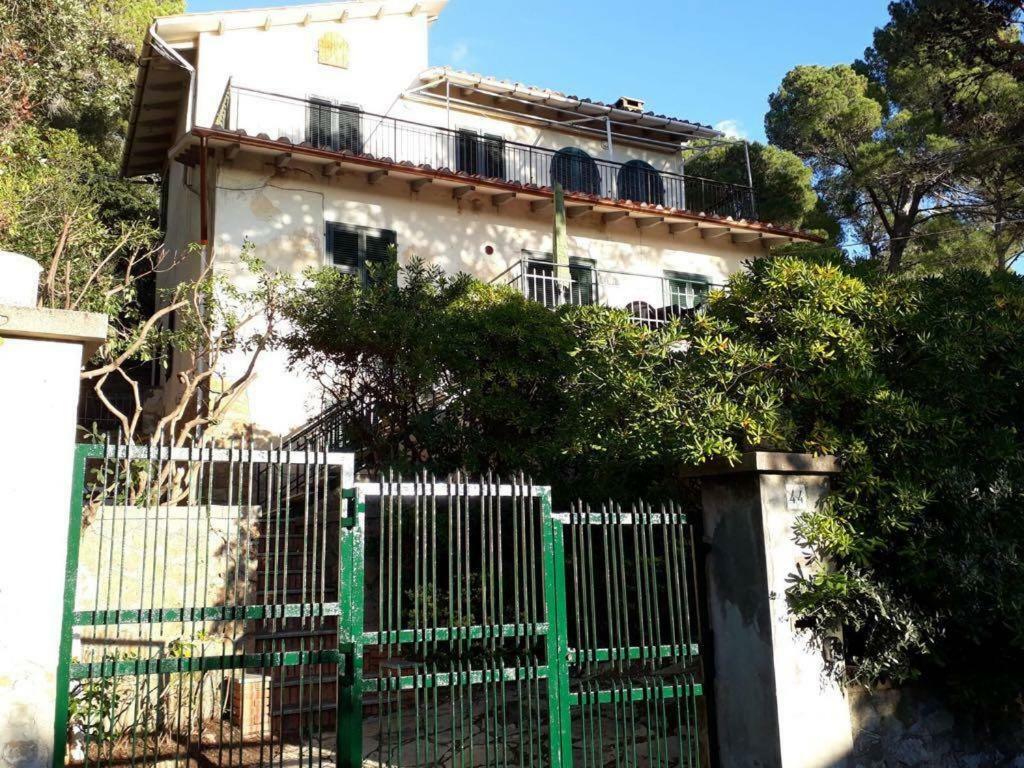Casa Al Mare Livorno Apartman Quercianella Kültér fotó
